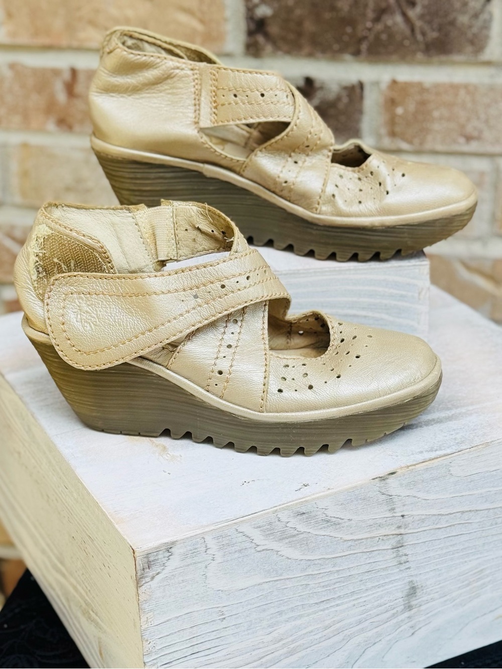 Fly London Gold-Beige Leather Wedge Sandals
